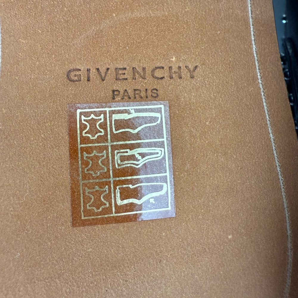 NWT Givenchy Black Elegant Studded Oxfords - Picture 10 of 13
